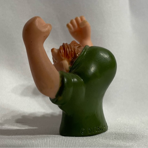 VINTAGE Hunchback of Notre Dame Quasimodo finger puppet figure great condition - Picture 5 of 9